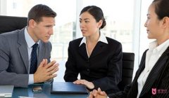 提供免費翻譯服務